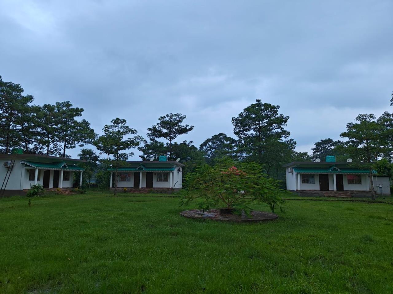 Jaldapara Eco Resorts By Stayapart Madari Hat Экстерьер фото